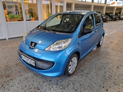 Peugeot 107 1.0-12V XR