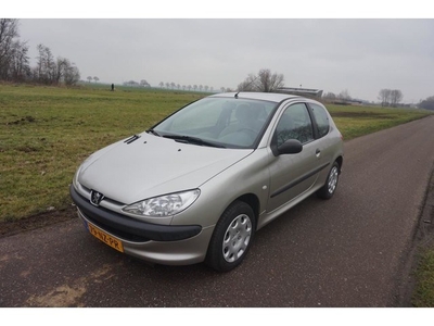 Peugeot 206 1.1 XR