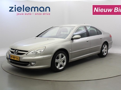 PEUGEOT 607 2.2 HDiF Executive Automaat - Navi, Leer, Clima