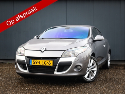 RENAULT MEGANE Coupé 2.0 TCe Privilège (180PK), Renault-Dealer-Onderh., Navigatie, Leer, Stoelverwarming, Parkeersensoren-V+A, Keyless-Entry/Start, Airco/Climate-Control, Cruise-Control, Spiegel-Pakket, Licht-Zicht-Pakket, LM.-Velgen-17Inch, Privacy-Glas, NL-Auto