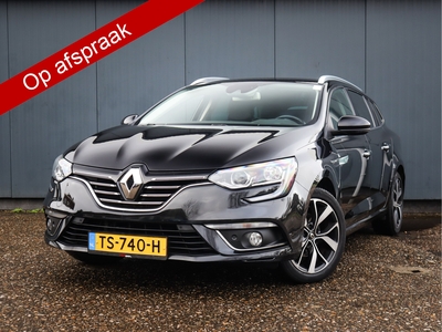 RENAULT MEGANE Estate 1.3 TCe Bose (141PK), 1ste-Eigenaar, Keurig-Onderh., Navigatie/Apple-Carplay/Android-Auto, Parkeersensoren, Trekhaak, Half-Leer, Cruise-Control, Spiegel-Pakket, Achteruitrijcamera, DAB, LM.-Velgen-17Inch, Lane-Assist, Privacy-Glas, NL-Auto