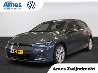 VOLKSWAGEN GOLF 110kw/150 pk Style | Parkeersensoren voor en achter | App connect | Navgatie