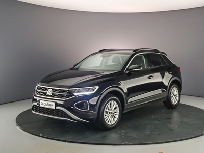 VOLKSWAGEN T-ROC Life 1.5 TSI 150pk DSG Automaat Achteruitrijcamera, Airco, Adaptive cruise control, DAB, App connect, LED verlichting, Parkeersensoren, Keyless start