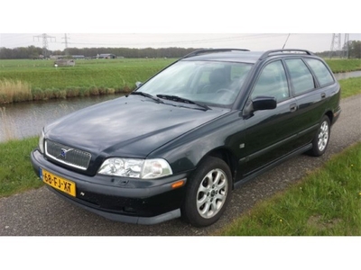 Volvo V40 1.8i AIRCO (bj 2000)