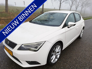 SEAT Leon 1.4 TSI ** 140 PK ** Style ** 17 inch ** Airco ** Cruise ** Mediascherm ** PDC ** LED **