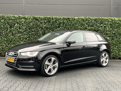 Audi A3 Sportback 1.6 TDI AUTOMAAT, NAVI, CAMERA, AIRCO