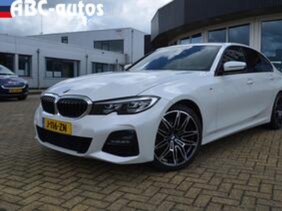 BMW 3-SERIE 2.0 260 pk Exe Edition M-Sport / 19