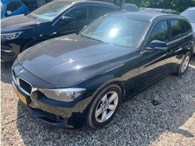 BMW 3-SERIE Touring 318d Business