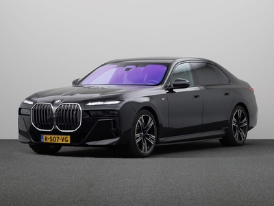 BMW I7 xDrive60 High Exeutive | Bowers & Wilkins Diamond Surround Sound Systeem | Executive Lounge Rear Console and Seating | Glazen panoramadak Sky Lounge |