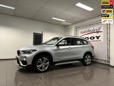 BMW X1 SDrive20i Executive * Automaat / Afn. Trekhaak / Xenon / 18