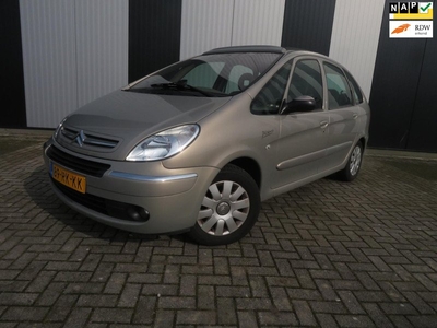 Citroen Xsara Picasso 2.0i-16V Exclusive