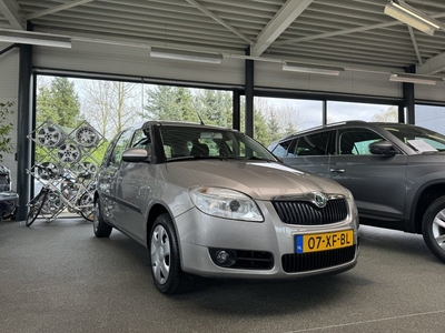 Škoda Roomster 1.6-16V Style automaat | 1e eigenaar| Trekhaak | Parkeersensoren | Cruise Control | Climatronic |