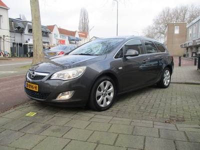 Opel Astra Sports Tourer 1.4 Turbo Cosmo / AIRCO / SCHUIFDAK / NAVI / TREKHAAK / 116dkm