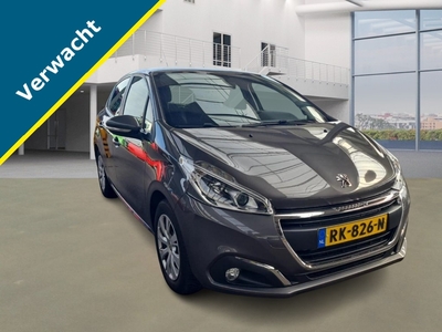 PEUGEOT 208 VERKOCHT! 1.2 PURETECH BLUE LION 5-DRS. 38.000 km!