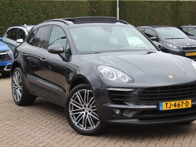 Porsche Macan 2.0 / Panoramadak / Camera / Luchtvering / Sportchrono / Leder / 21'' / Stoelverwarming