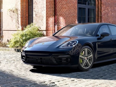 Porsche Panamera 4 E-Hybrid Sport Turismo Platinum Edition