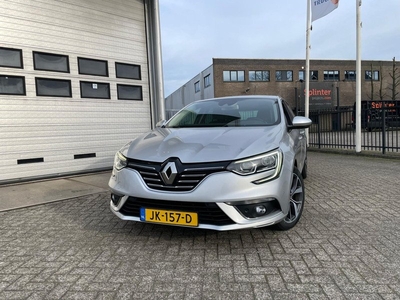 Renault Mégane 1.5 dCi Bose (bj 2016) Hatchback Sfeerverlichting|17” Lmv|Alcant.|Cam!