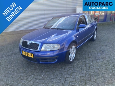 Skoda Superb 2.0 Classic AIRCO, CRUISE CONTROL, NETTE AUTO EN EEN TREKHAAK.