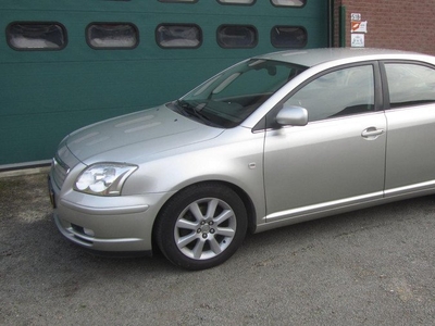 Toyota Avensis 1.8 VVTi Linea Luna