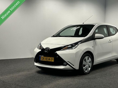 Toyota Aygo 1.0 VVT-i x-nav NETTE AUTO !!