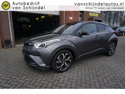 Toyota C-HR 1.8 HYBRID BI-TONE LUXE CAMERA TREKHAAK ADAPTIEVE CRUISE CLIMA STOELVERWARMING NAVIGATIE KEYLESS 18INCH 4X ELECTR.RAMEN/SPIEGELS