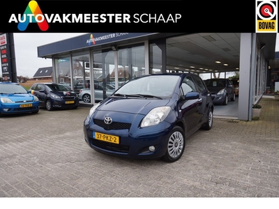 Toyota Yaris 1.3 VVTi Aspiration , Automaat , inclusief 12 mnd bovag garantie.