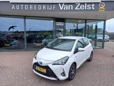 Toyota YARIS 1.5 Hybrid Dynamic Automaat, Airco(automatisch), Multimediasysteem, Blue-Tooth streamen en bellen, Cruise control, Lane assist , Bots waarschuwing systeem, Camera, Nette auto inclusief BOVAG garantie