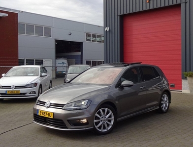 Volkswagen GOLF 1.4 TSI Business Edition 2x R-Line,Pano,Navi