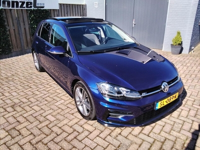 Volkswagen Golf 1.5 TSI R-line PANORAMADAK ,Digitaal dashbord ,Groot navigatie