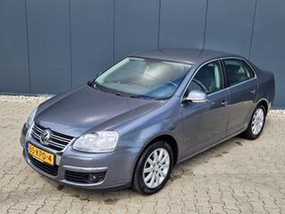 Volkswagen JETTA 1.4 TSI 122 PK Highline Clima Trekhaak