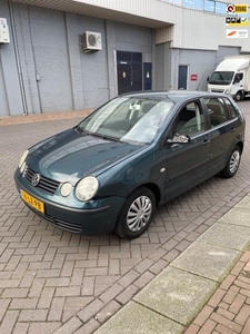 Volkswagen Polo 1.4-16V