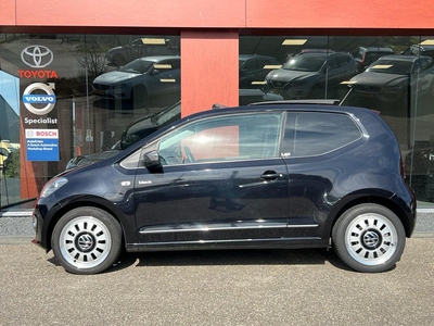 Volkswagen up! 1.0 high up! | Black | Navi | Pano | 16'' LMV | Stoelverw.