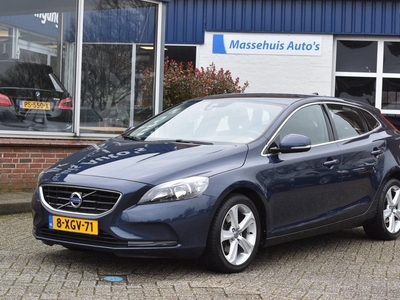 Volvo V40 1.6 T2 R-Design 100dkm Navi Clima Cruise Trekhaak 1300kg LED All-season Dealerauto Nwe APK