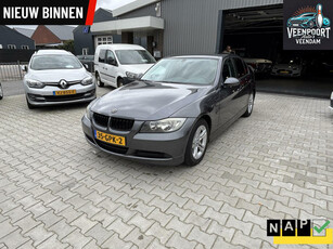 BMW 3-serie 318i Business Line Airco Cruise Trekhaak 6-bak