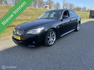 BMW 5-serie 523i High Executive lees tekst