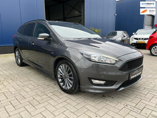 Ford Focus 1.0 EcoBoost ST Line Business 140PK / CARPLAY / PDC / NAVI / STOELVERWARMING / PARKING / START STOP