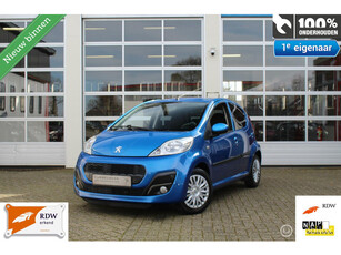 Peugeot 107 1.0-12V 5-Deurs Facelift Sportium Blue-Sport-Edition Airconditioning Centrale Vergrendeling Elek.Ramen Stuurbekr. Lederstuur Toerenteller Dubbele Speakers Radio/Cd/Aux Zwart Interieurbekleding met Blauwe Stiksels 12Volt Aansl. I