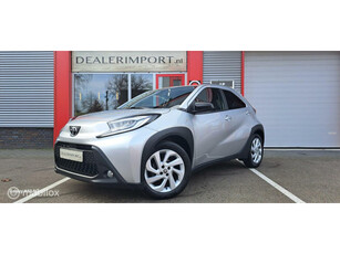 Toyota Aygo X 1.0 VVT-i MT Play / FULL LED / Adapt.cruise contr/ ECC / Apple-Android navigatie