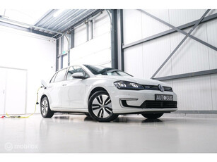 Volkswagen e-Golf | Adaptive | Stoelverwarming | PDC | Navigatie | Ambiance verlichting | LED |