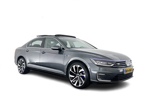 Volkswagen Passat 1.4 TSI GTE Connected Series Executive-Plus-Pack (INCL-BTW) *PANO | FULL-LED | ADAPT-CRUISE | LEATHER-ALCANTARA | DIGI-COCKPIT | KEYLESS | CAMERA | ECC | NAVI-FULLMAP | PDC | ERGONOMIC-SPORT-SEATS | DAB+ | HEATED-SEATS | 19''ALU*