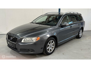 Volvo V70 2.5T Summum LEER / YOUNGTIMER / XENON