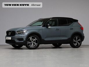 Volvo XC40 T5 Recharge R-Design / IntelliSafe Assist / Stoel en stuurverwarming / Trekhaak / Parkeercamera / Getint glas / Panoramadak /