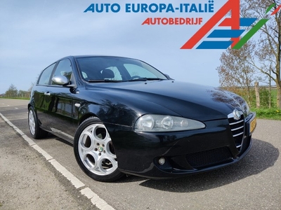 Alfa Romeo 147 2.0 Distinctive GTA Velgen Leder