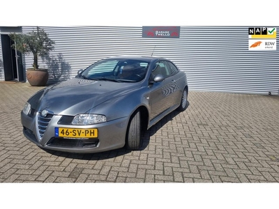 Alfa Romeo GT 2.0 JTS Distinctive ,cruise