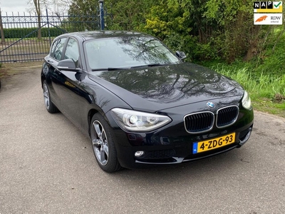 BMW 1-serie 114i EDE High Executive met Xenon