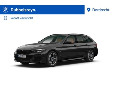 BMW 5 Serie Touring 530e xDrive M-Sport Trekhaak Active