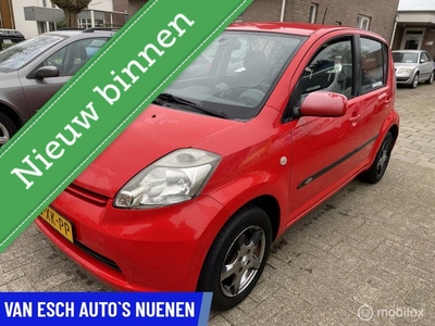 Daihatsu Sirion 2 1.3-16V Comfort 2AIRCO !!ACHTER SCHADE !!