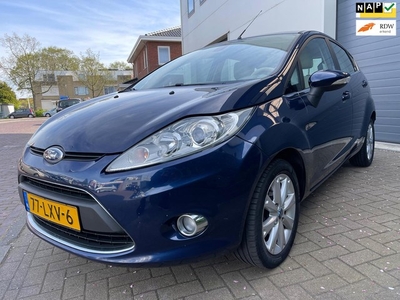 Ford Fiesta 1.4 Ghia/Cruise-c/Climate-c/PDC/Goed-onderhouden