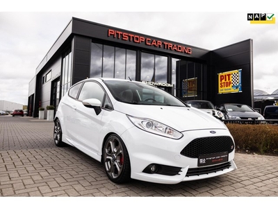 Ford Fiesta 1.6 ST2, 182 PK, PDC, Navi, Stoelverwarming!