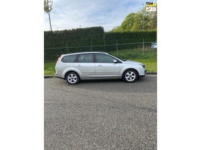 Ford Focus Wagon 1.8-16V Ambiente Flexifuel